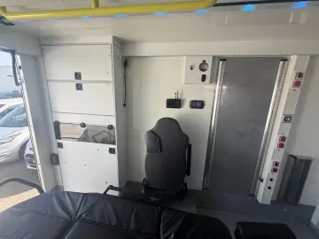 MAN TGE 180 50 180pk Automaat Ambulanta