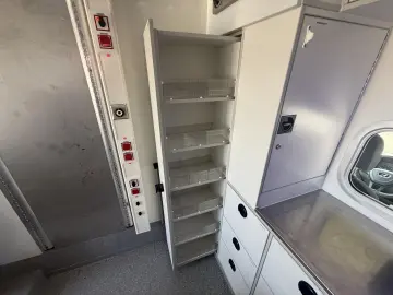 MAN TGE 180 50 180pk Automaat Ambulanta