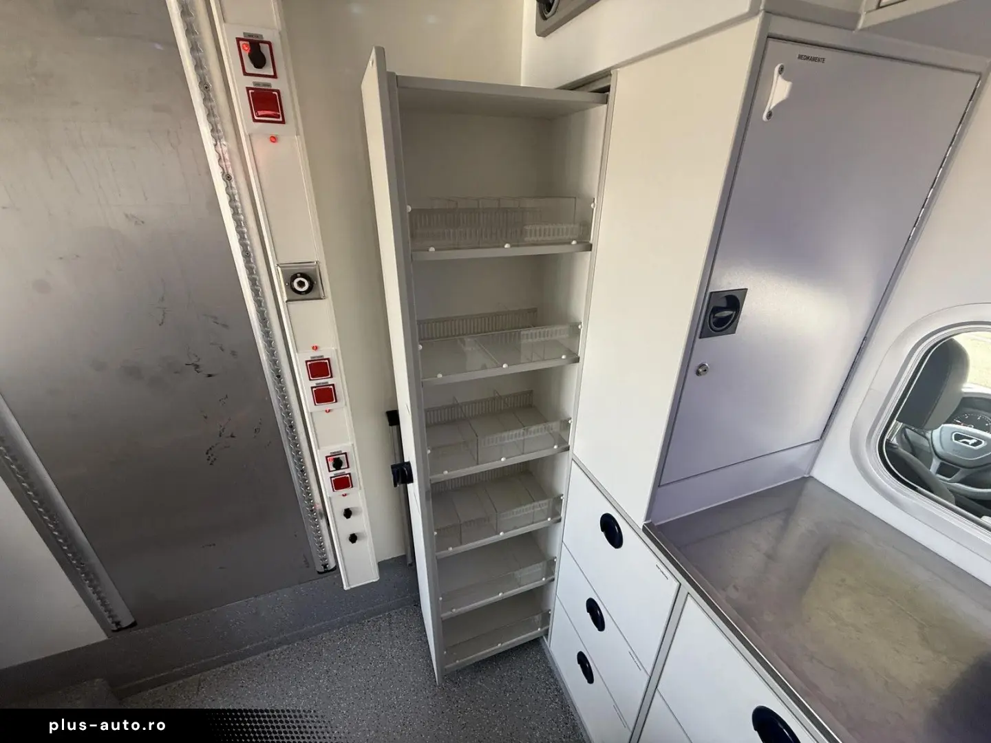 MAN TGE 180 50 180pk Automaat Ambulanta