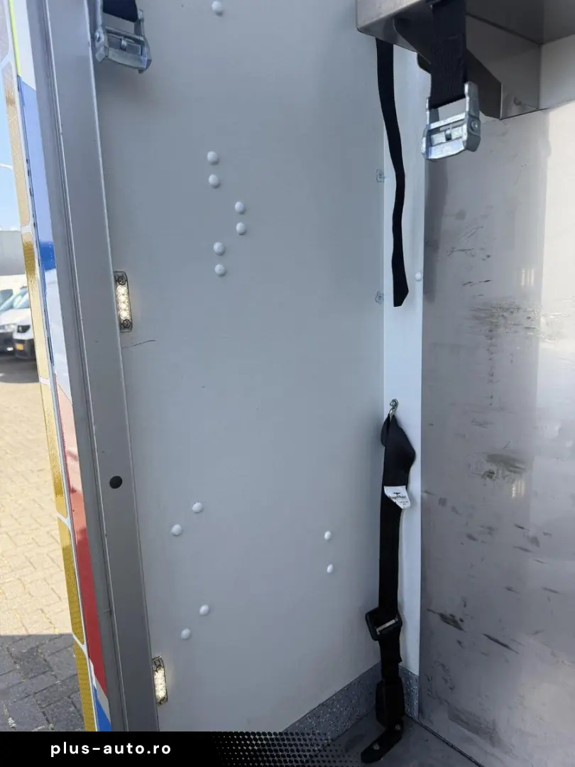 MAN TGE 180 50 180pk Automaat Ambulanta