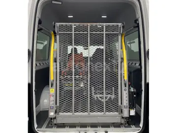 VW Crafter 35 Rollstuhl-Lift  Ambulanta