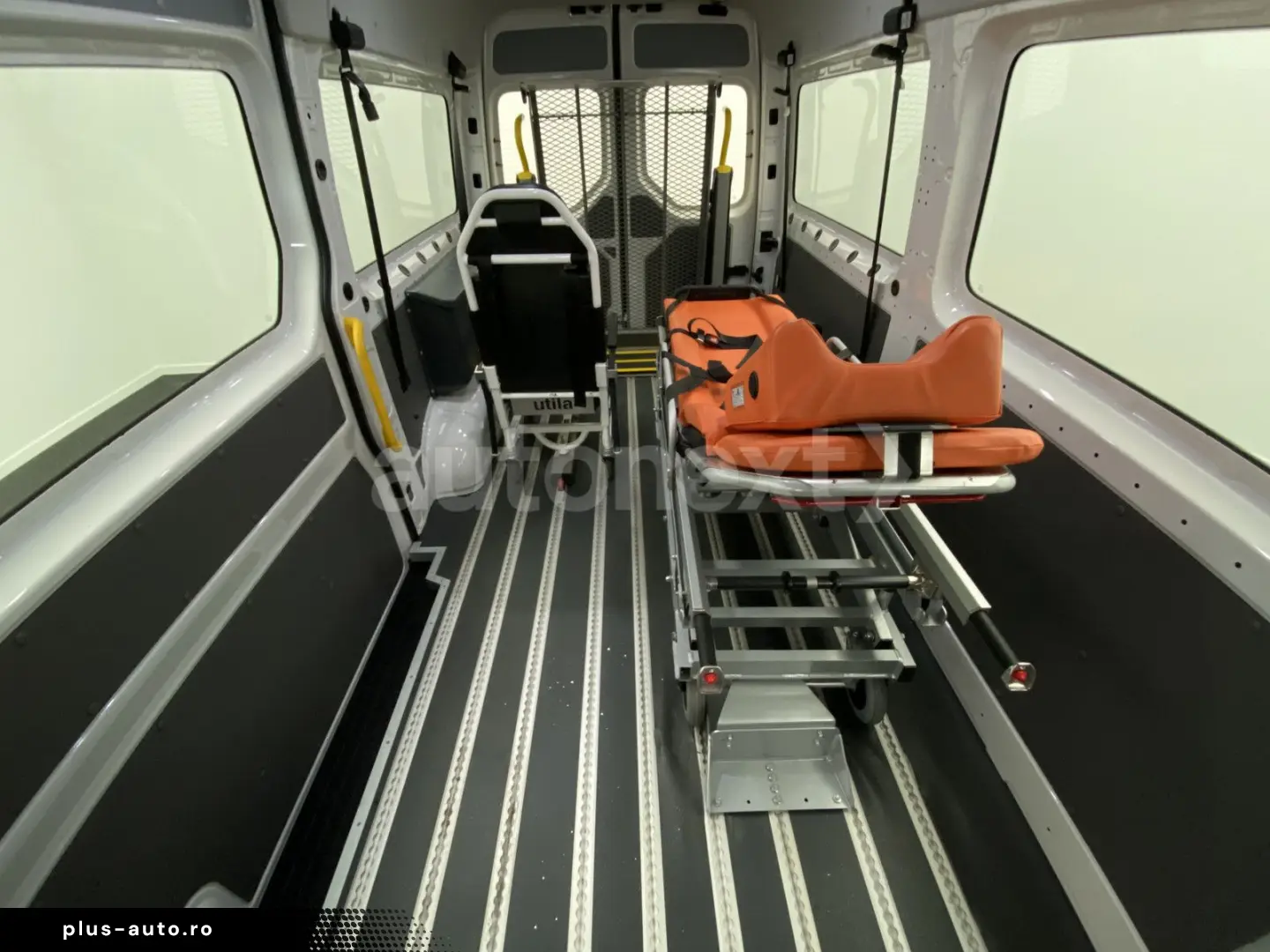 VW Crafter 35 Rollstuhl-Lift  Ambulanta