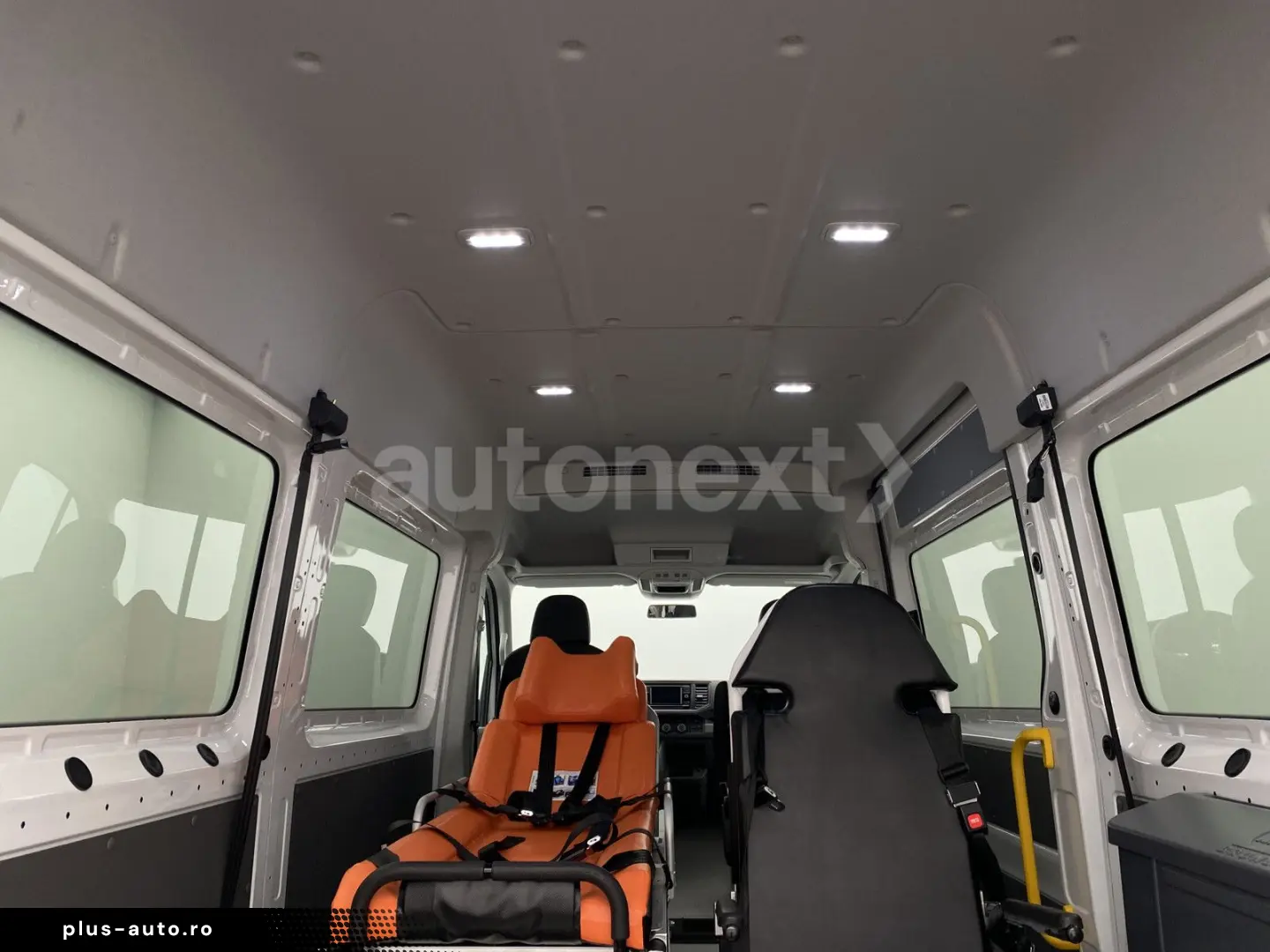 VW Crafter 35 Rollstuhl-Lift  Ambulanta