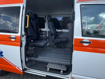 VW T5 Ambulanta