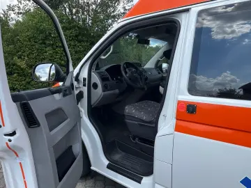 VW T5 Ambulanta