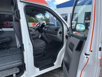 VW T5 Ambulanta