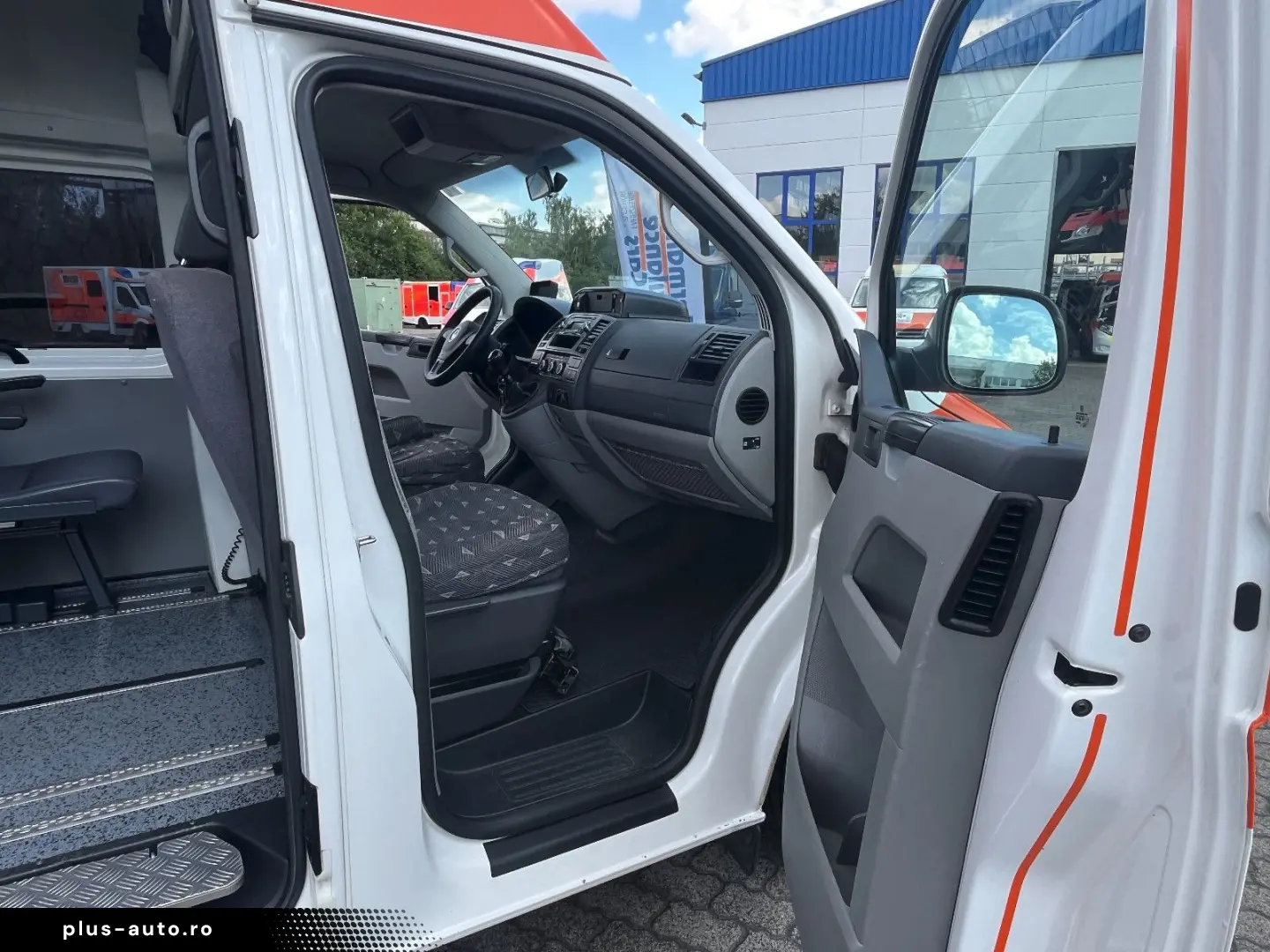 VW T5 Ambulanta