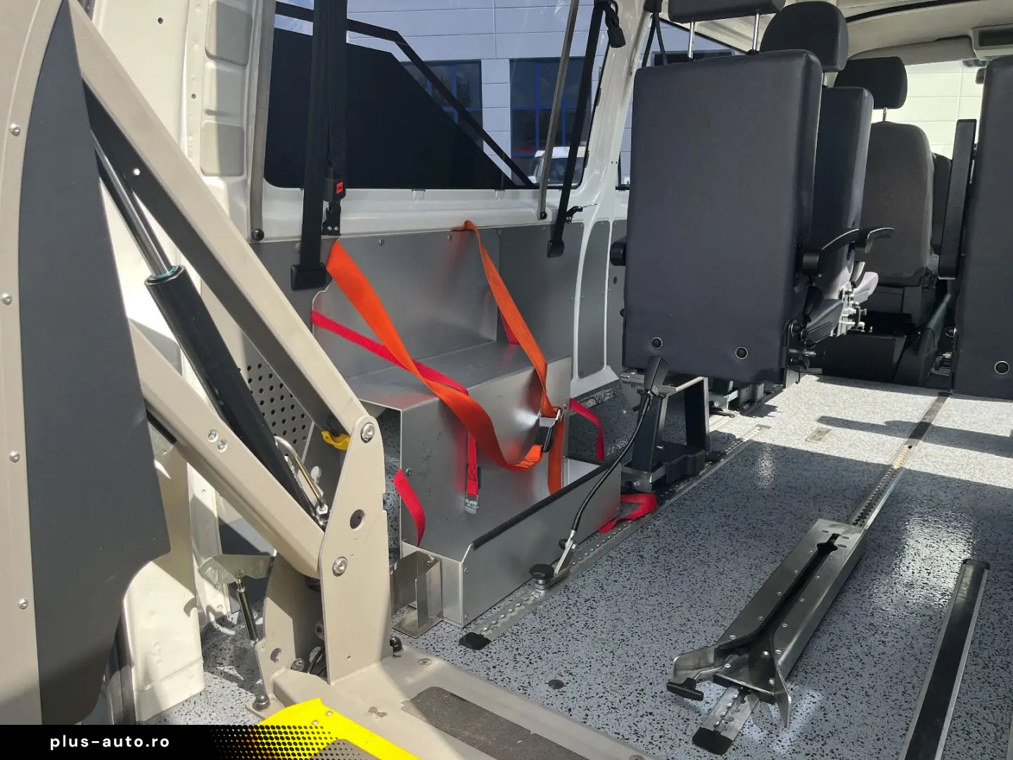 VW T5 Ambulanta