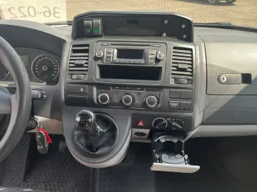 VW T5 Ambulanta