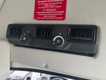 VW T5 Ambulanta