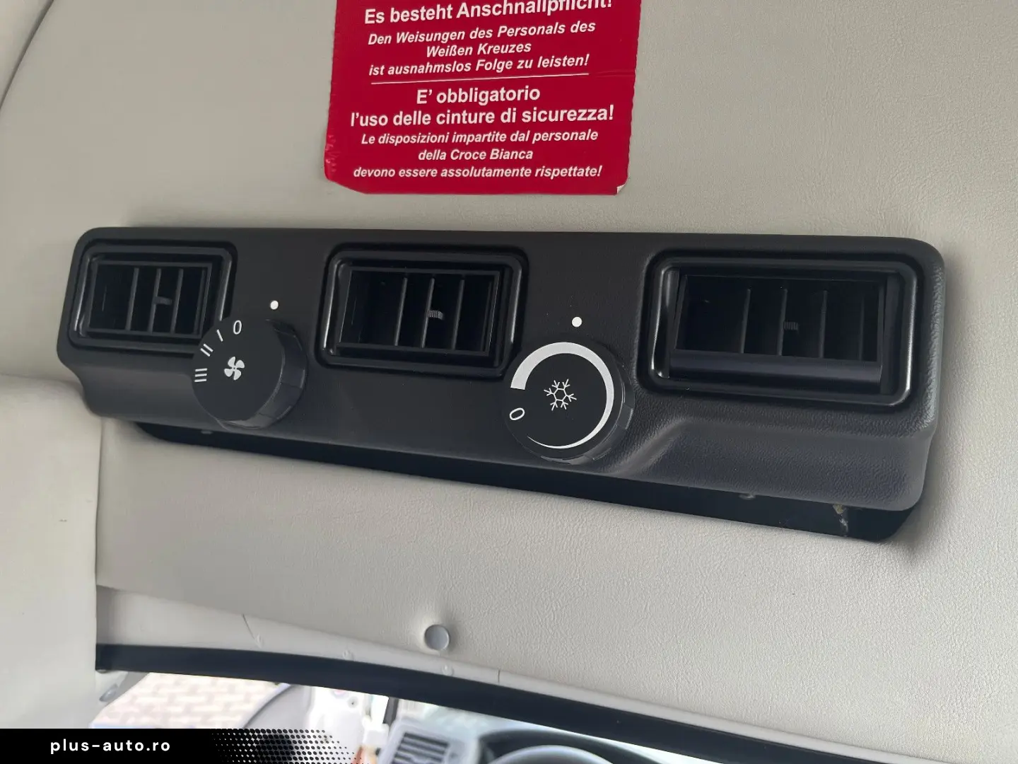 VW T5 Ambulanta