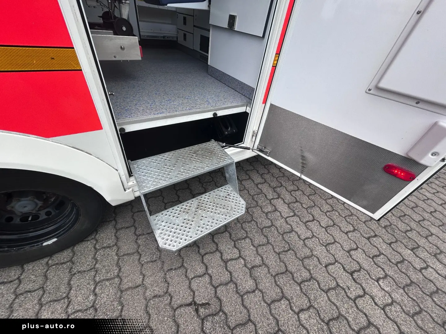 MERCEDES-BENZ Sprinter 519 Ambulanta