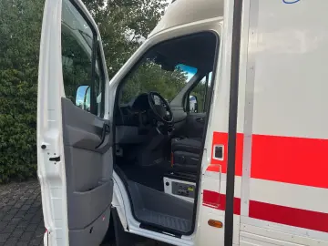MERCEDES-BENZ 316 Ambulanta