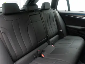 BMW 530e xD M Sport H K DAB HUD Individual 19Zoll