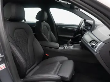 BMW 530e xD M Sport H K DAB HUD Individual 19Zoll