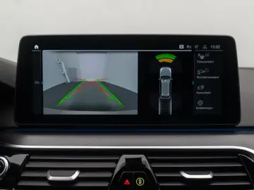 BMW 530e xD M Sport H K DAB HUD Individual 19Zoll