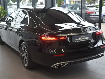 Mercedes-Benz E 220d Limo Avantgarde 9G-tronic LED