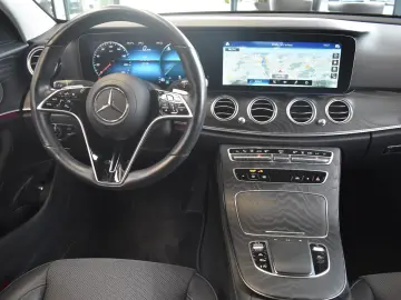Mercedes-Benz E 220d Limo Avantgarde 9G-tronic LED