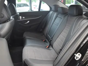 Mercedes-Benz E 220d Limo Avantgarde 9G-tronic LED