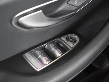 Mercedes-Benz E 220d Limo Avantgarde 9G-tronic LED