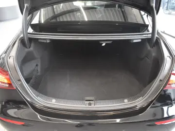 Mercedes-Benz E 220d Limo Avantgarde 9G-tronic LED