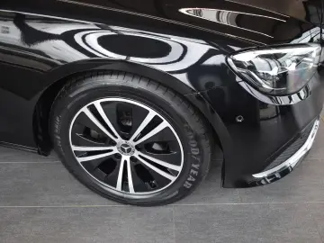Mercedes-Benz E 220d Limo Avantgarde 9G-tronic LED