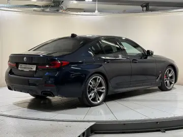 BMW M550i xDrive Limousine Standhzg AHK ACC 360 HUD