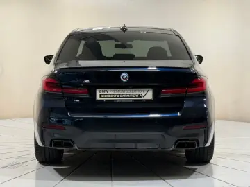 BMW M550i xDrive Limousine Standhzg AHK ACC 360 HUD