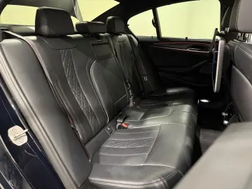 BMW M550i xDrive Limousine Standhzg AHK ACC 360 HUD