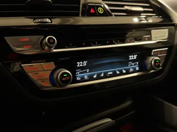 BMW M550i xDrive Limousine Standhzg AHK ACC 360 HUD