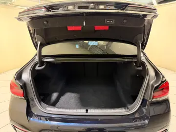BMW M550i xDrive Limousine Standhzg AHK ACC 360 HUD