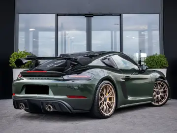 Porsche 718 GT4 RS