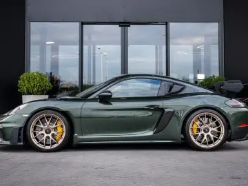 Porsche 718 GT4 RS