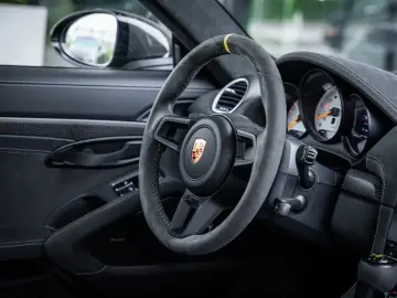 Porsche 718 GT4 RS