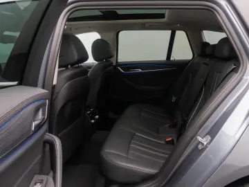 BMW 540i xD Luxury Line Panorama Kamera HUD 4xKlima