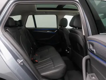 BMW 540i xD Luxury Line Panorama Kamera HUD 4xKlima