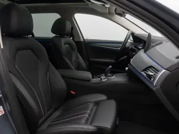 BMW 540i xD Luxury Line Panorama Kamera HUD 4xKlima