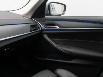 BMW 540i xD Luxury Line Panorama Kamera HUD 4xKlima