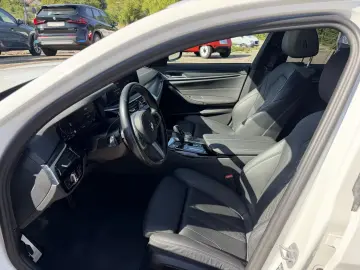 BMW 520d xDrive Touring M Sport HiFi