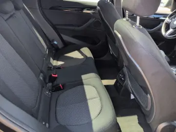 BMW X1 sD 20i Advantage AdLED DA  HUD Pano HiFi AHK