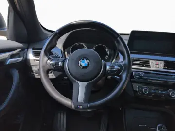 BMW X1 sD 20i Advantage AdLED DA  HUD Pano HiFi AHK