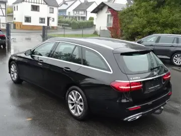 Mercedes-Benz E 200d t-Mod AVANTG LEDER NAV LED