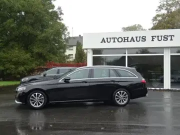 Mercedes-Benz E 200d t-Mod AVANTG LEDER NAV LED