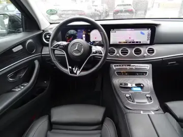 Mercedes-Benz E 200d t-Mod AVANTG LEDER NAV LED