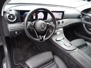Mercedes-Benz E 200d t-Mod AVANTG LEDER NAV LED