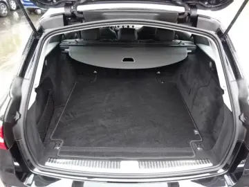 Mercedes-Benz E 200d t-Mod AVANTG LEDER NAV LED