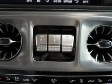 MERCEDES-BENZ G 400 d AMG SUPERIOR STHZ MANUFAKTUR