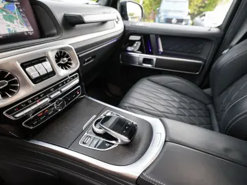 MERCEDES-BENZ G 400 d AMG Sport Superior NIGHT