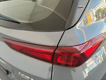 HYUNDAI Kona Trend Hybrid 141PS Navi Kamera!