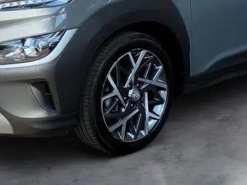 HYUNDAI Kona Trend Hybrid 141PS Navi Kamera!